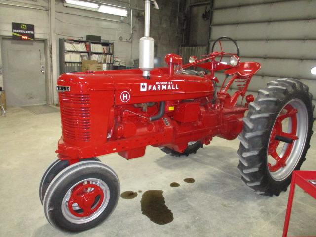 1947 Farmall Farmall H Tractor