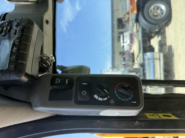 2023 JCB 270 Skid Steer Loader