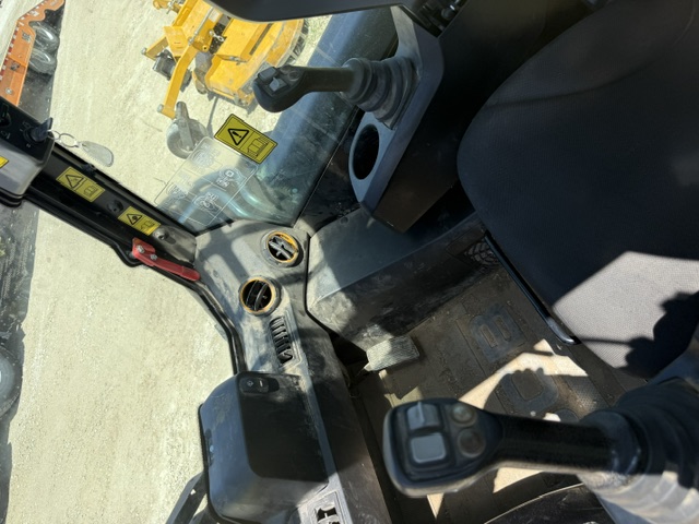 2023 JCB 270 Skid Steer Loader