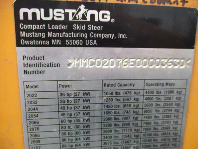 2004 Mustang Mfg. 2076 Skid Steer Loader