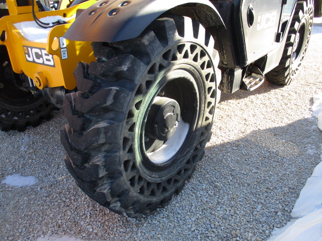 2021 JCB 509-42 TeleHandler