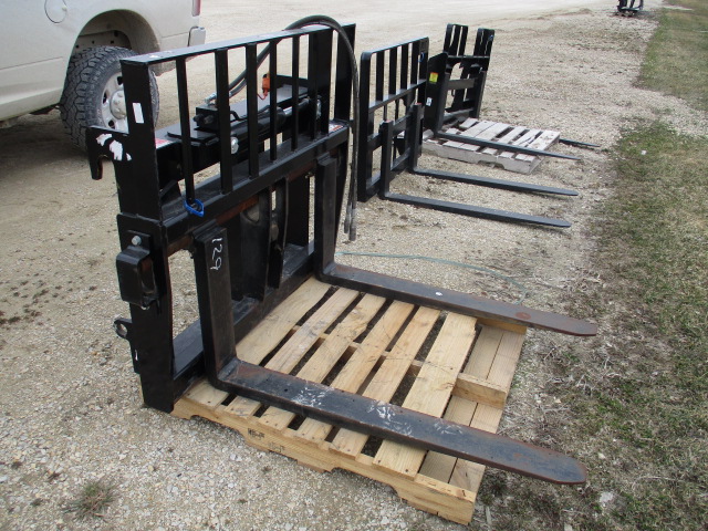 2025 JCB 330/71421 JCB 48" Wide Side Tilt Carriage 2 1/4" f Pallet Fork