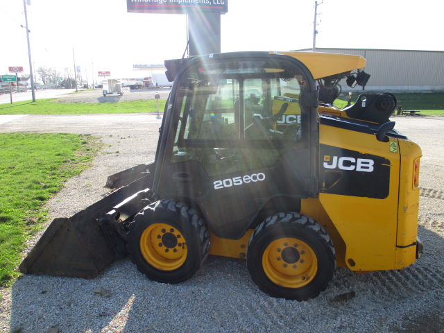 2013 JCB 205 Skid Steer Loader