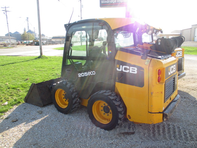 2013 JCB 205 Skid Steer Loader