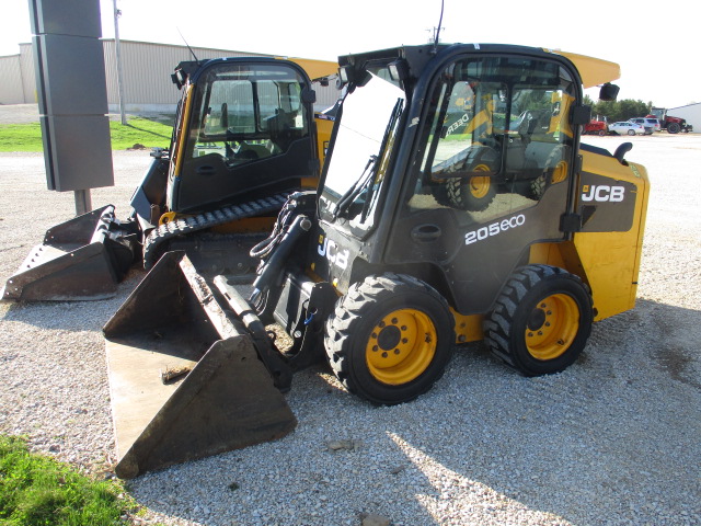2013 JCB 205 Skid Steer Loader