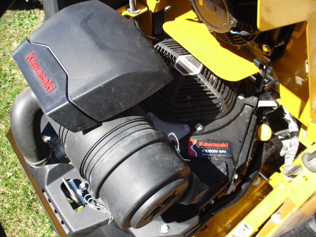 2021 Hustler Excel 941377-Super Z 60" w/ Kawasaki FX1000 EFI (38.5hp) Mower/Zero Turn