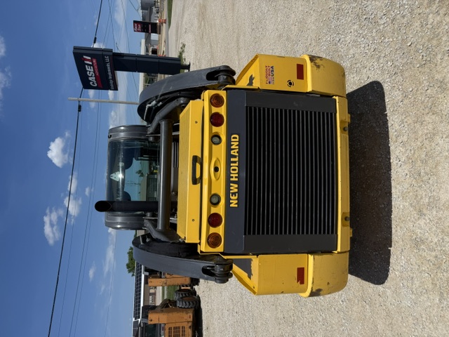 2021 New Holland L328 Skid Steer Loader