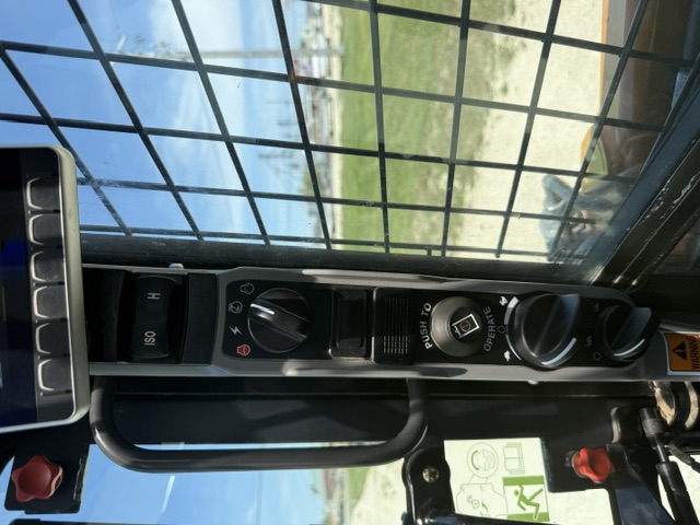 2022 Case TV370B Compact Track Loader