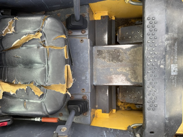 2001 New Holland LS180 Skid Steer Loader