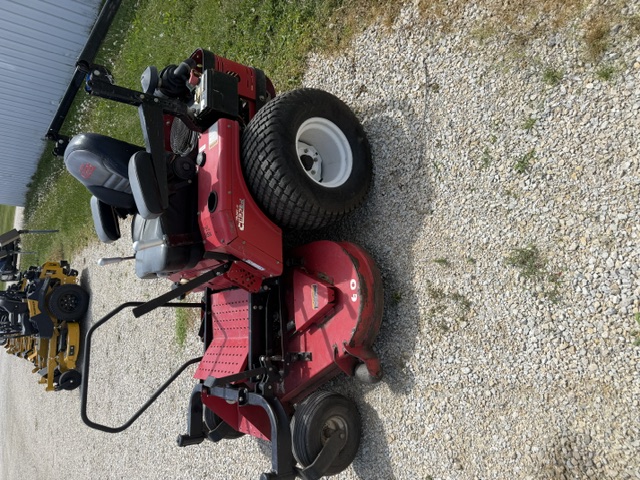 2013 Country Clipper 2760 Country Cliper Defender Mower/Zero Turn