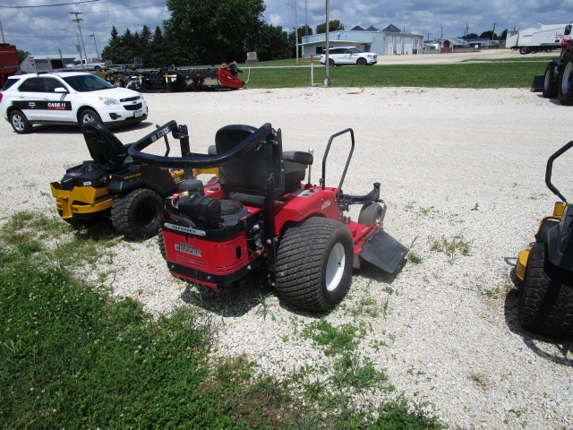 2013 Country Clipper 2760 Country Cliper Defender Mower/Zero Turn