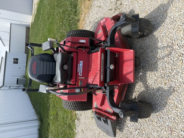 2013 Country Clipper 2760 Country Cliper Defender Mower/Zero Turn
