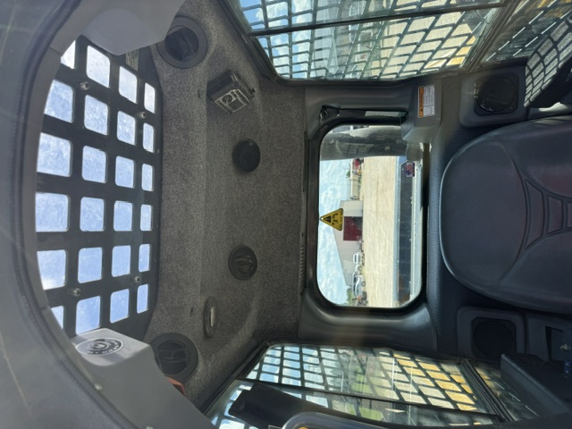 2015 Gehl V400 Skid Steer Loader