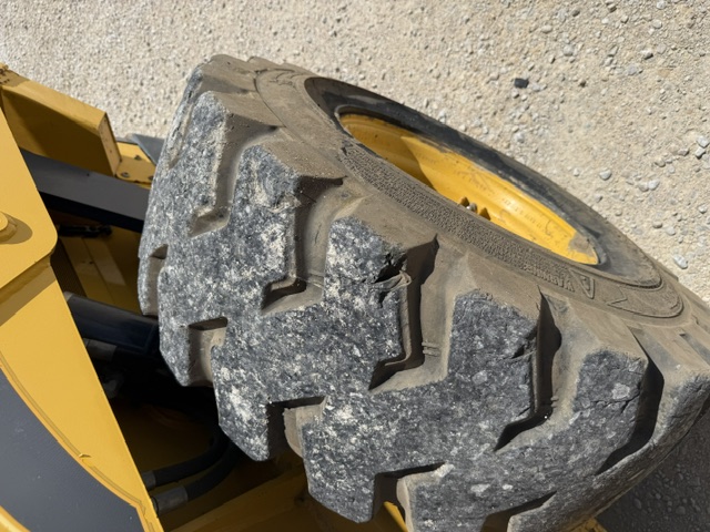 2015 Gehl V400 Skid Steer Loader