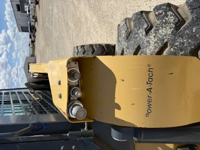 2015 Gehl V400 Skid Steer Loader