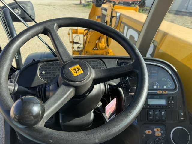 2017 JCB 560-80 Agri Super TeleHandler