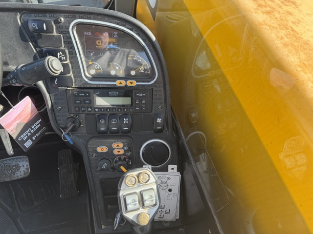 2017 JCB 560-80 Agri Super TeleHandler