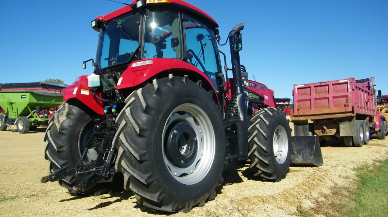 2017 Case IH FARMALL 120C Tractor