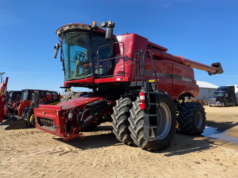 2016 Case IH 7240 Combine for sale in Preston, IA | IronSearch