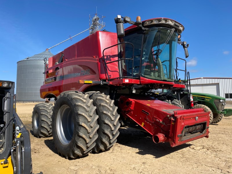 2016 Case IH 7240 Combine for sale in Preston, IA | IronSearch