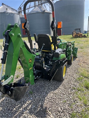 2016 John Deere 1025R Tractor