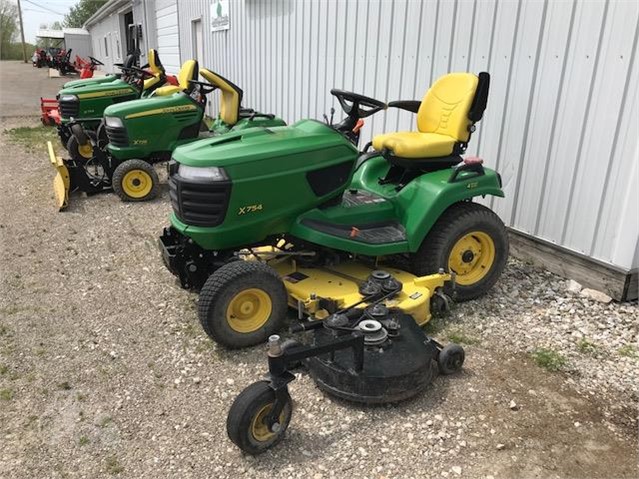 2013 John Deere X754 Garden Tractor