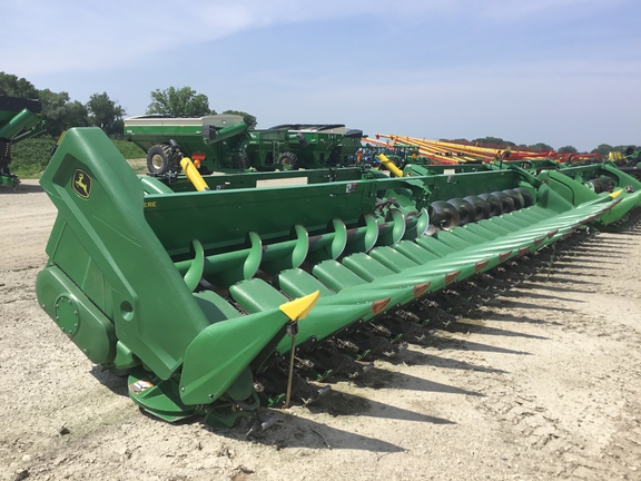 2021 John Deere C18R Header Corn Head