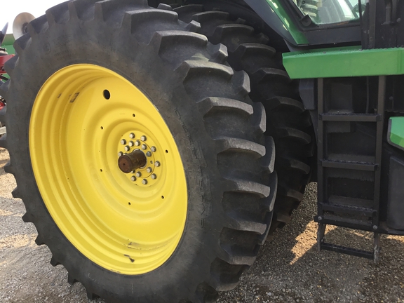 2021 John Deere 8R 340 Tractor