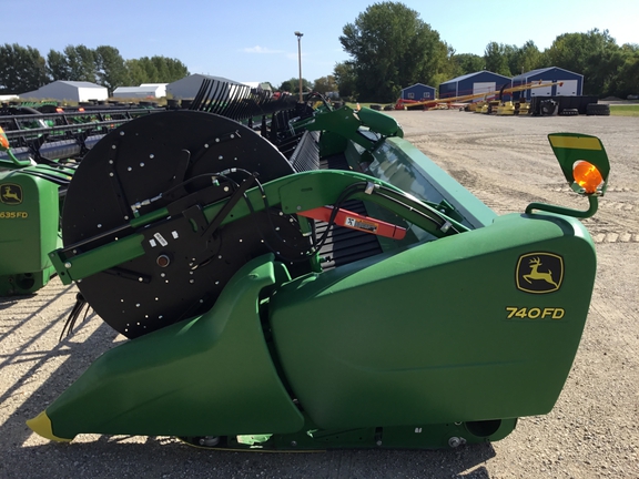 2020 John Deere 740FD Header Combine