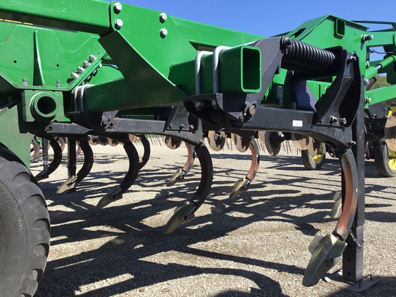 2023 John Deere 2730 Disk Ripper