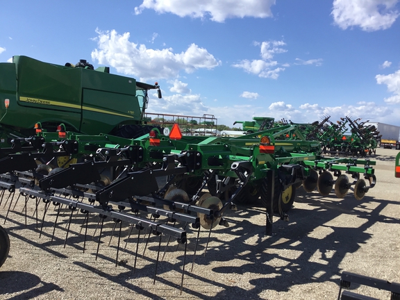 2023 John Deere 2730 Disk Ripper