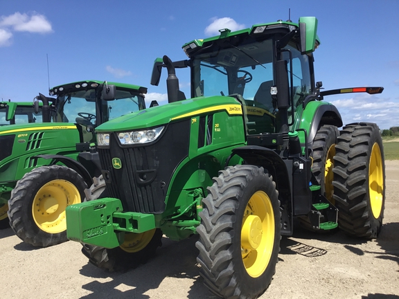 2023 John Deere 7R 210 Tractor