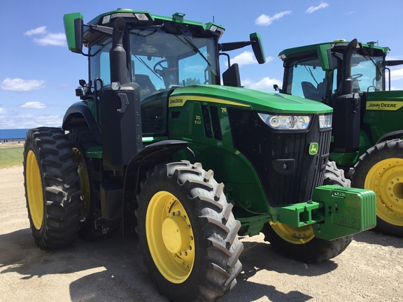 2023 John Deere 7R 210 Tractor