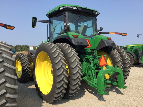 2022 John Deere 8R 340 Tractor