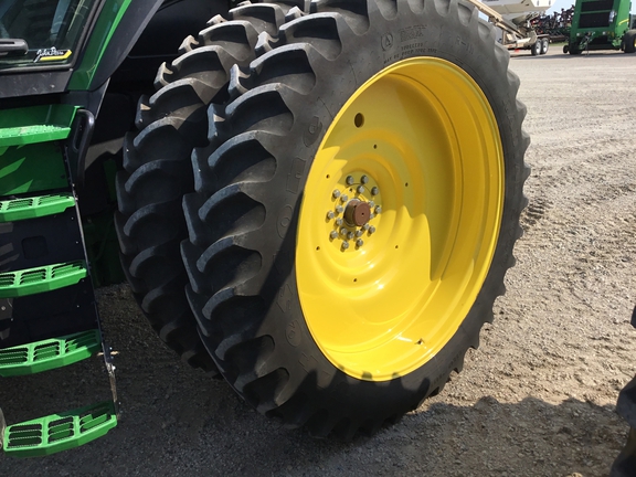 2022 John Deere 8R 340 Tractor