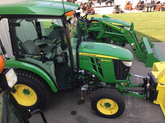 2019 John Deere 3046R Tractor Compact