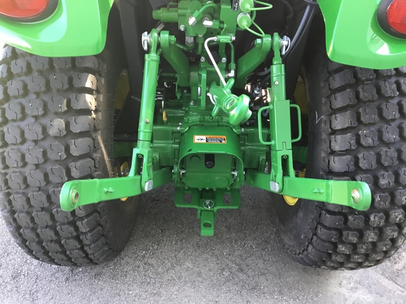 2019 John Deere 3046R Tractor Compact