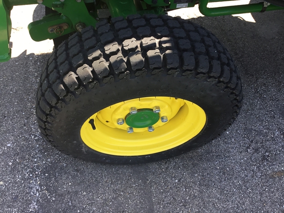 2019 John Deere 3046R Tractor Compact