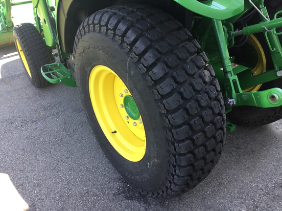 2019 John Deere 3046R Tractor Compact