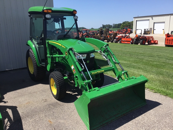 2019 John Deere 3046R Tractor Compact