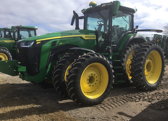 2022 John Deere 8R 310 Tractor