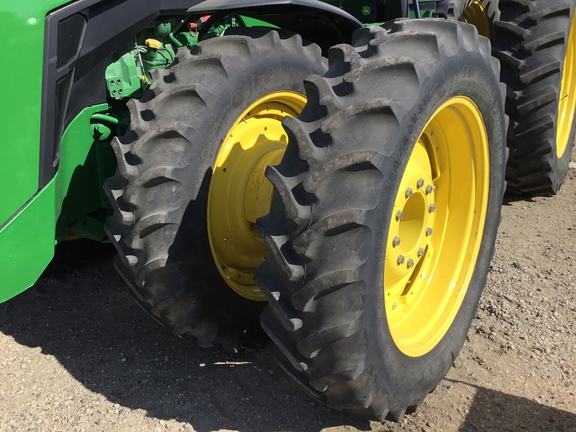 2022 John Deere 8R 310 Tractor