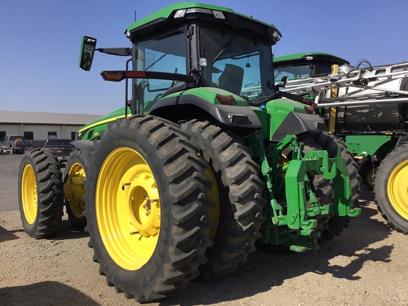 2022 John Deere 8R 310 Tractor