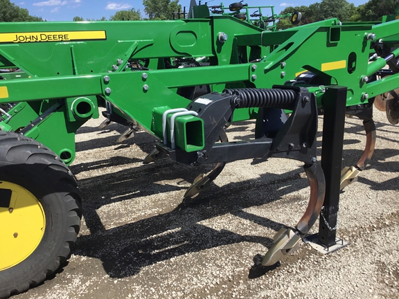 2023 John Deere 2730 Disk Ripper