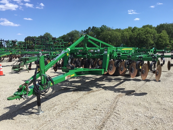 2023 John Deere 2730 Disk Ripper