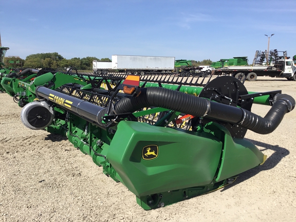 2022 John Deere RD40F Header Combine