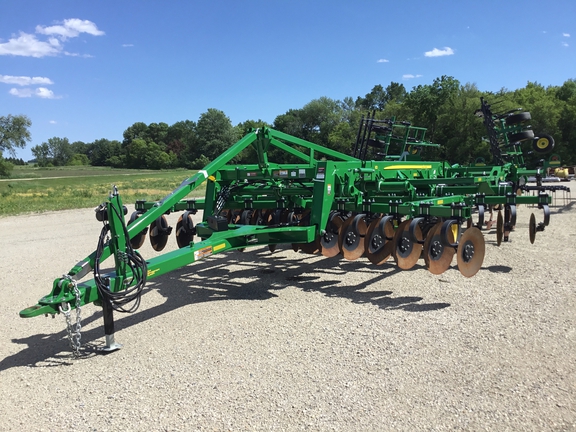 2023 John Deere 2730 Disk Ripper