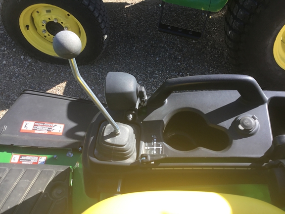 2017 John Deere 1025R Tractor Compact