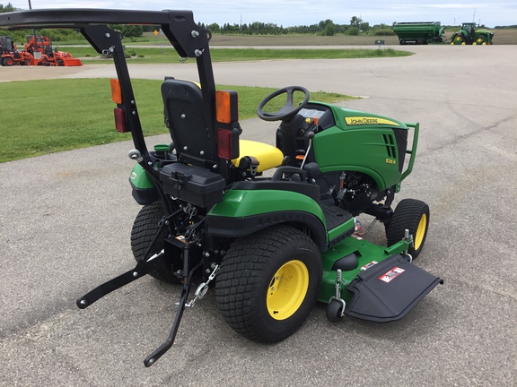 2017 John Deere 1025R Tractor Compact