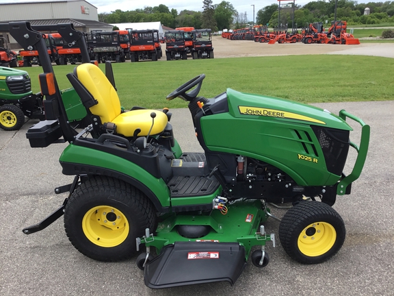 2017 John Deere 1025R Tractor Compact